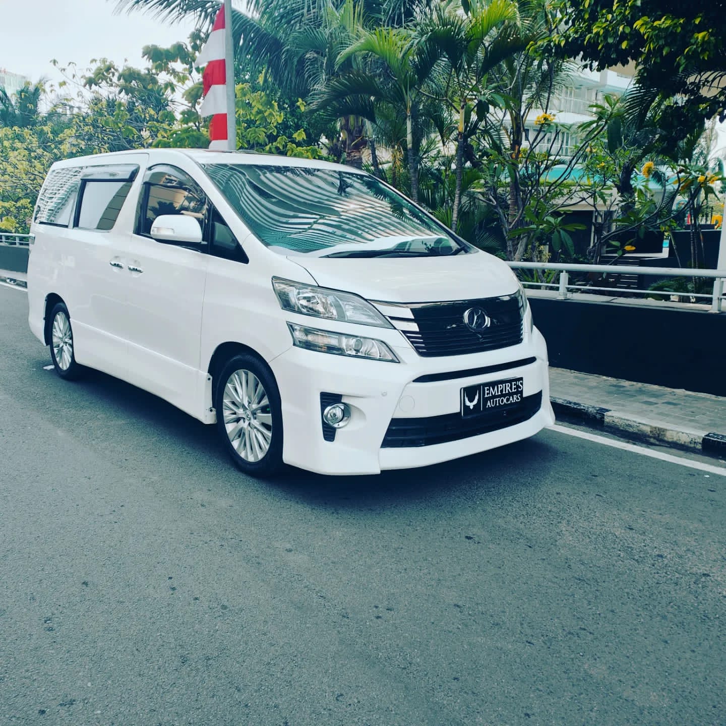 Second Hand 2014 Toyota Vellfire Second Hand 2014 Toyota Vellfire