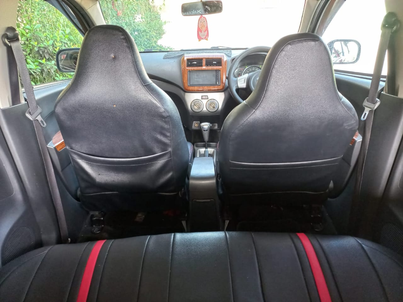 2014 Daihatsu Ayla  2014 Daihatsu Ayla