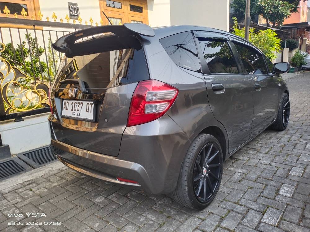 2013 Honda Jazz MT MT tua