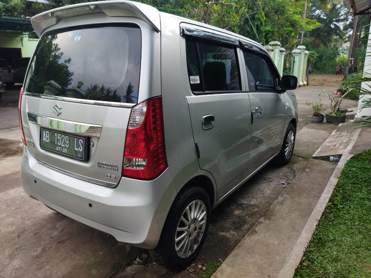 2015 Suzuki Karimun Wagon R GS 2015 Suzuki Karimun Wagon R GS