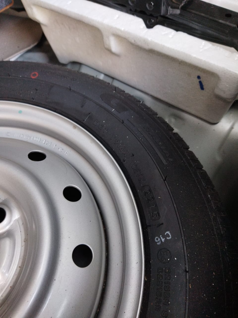 2015 Suzuki Karimun Wagon R GS 2015 Suzuki Karimun Wagon R GS