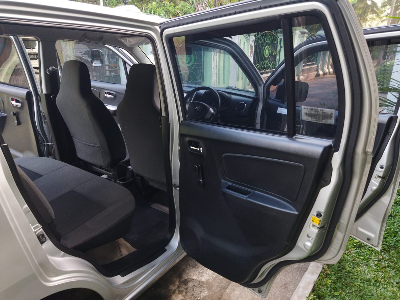 2015 Suzuki Karimun Wagon R GS 2015 Suzuki Karimun Wagon R GS