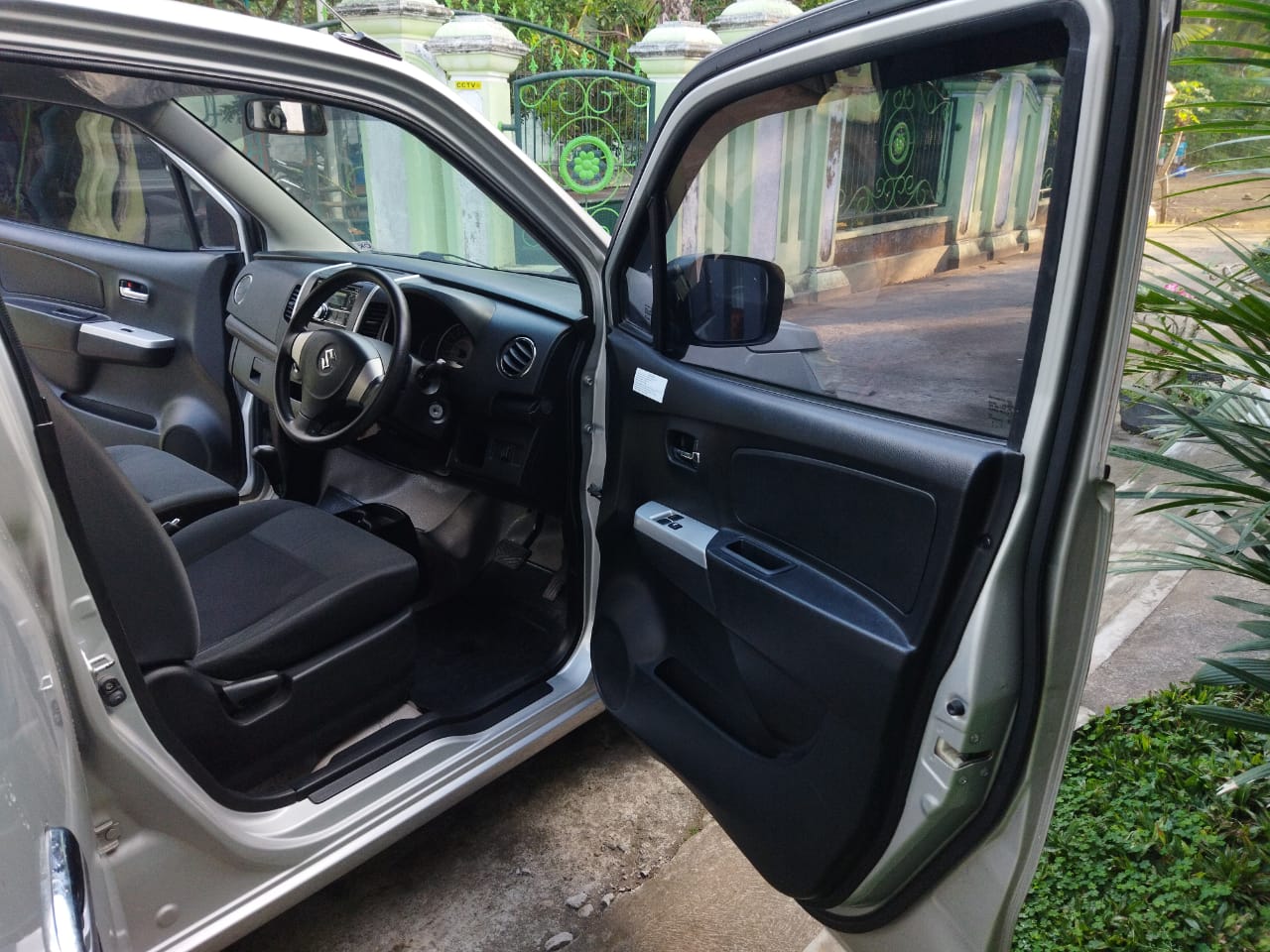 2015 Suzuki Karimun Wagon R GS 2015 Suzuki Karimun Wagon R GS