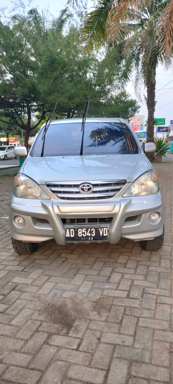 2004 Toyota Avanza