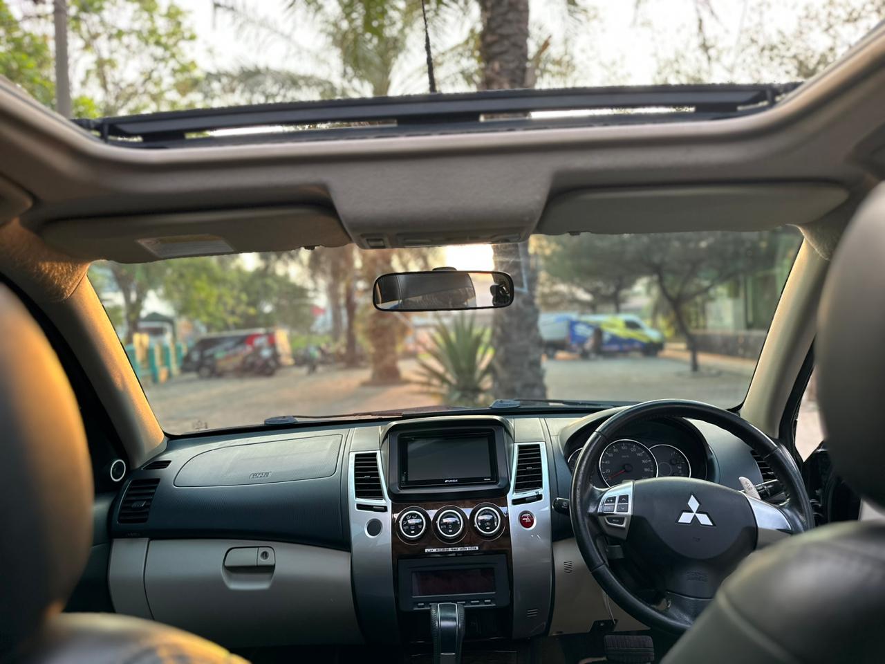 2012 Mitsubishi Pajero Sport  2012 Mitsubishi Pajero Sport