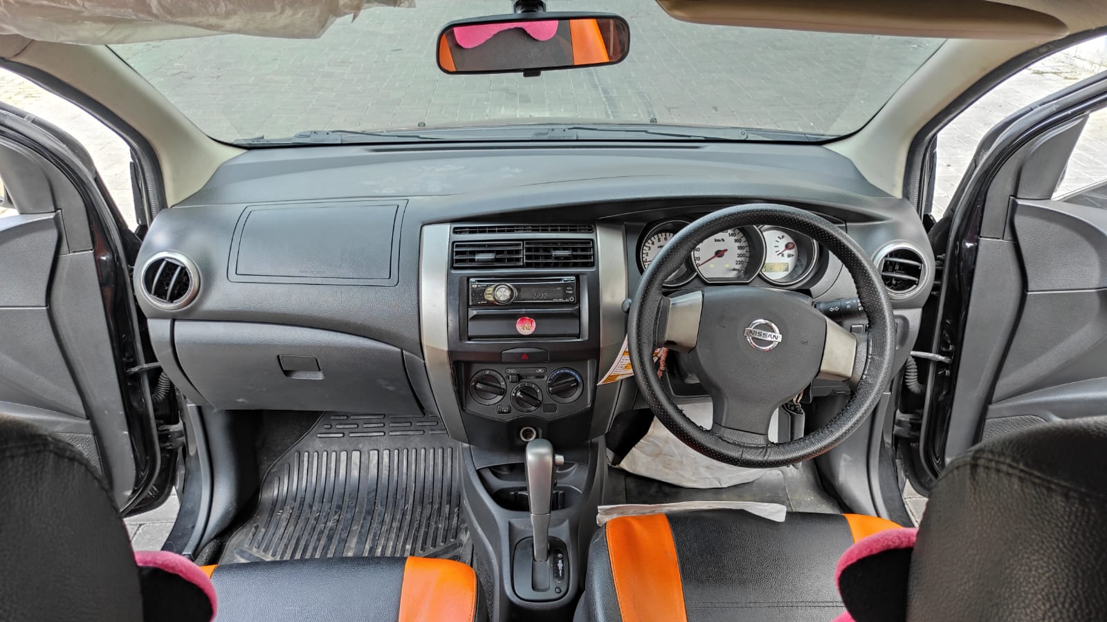 2012 Nissan Grand Livina 2012 Nissan Grand Livina