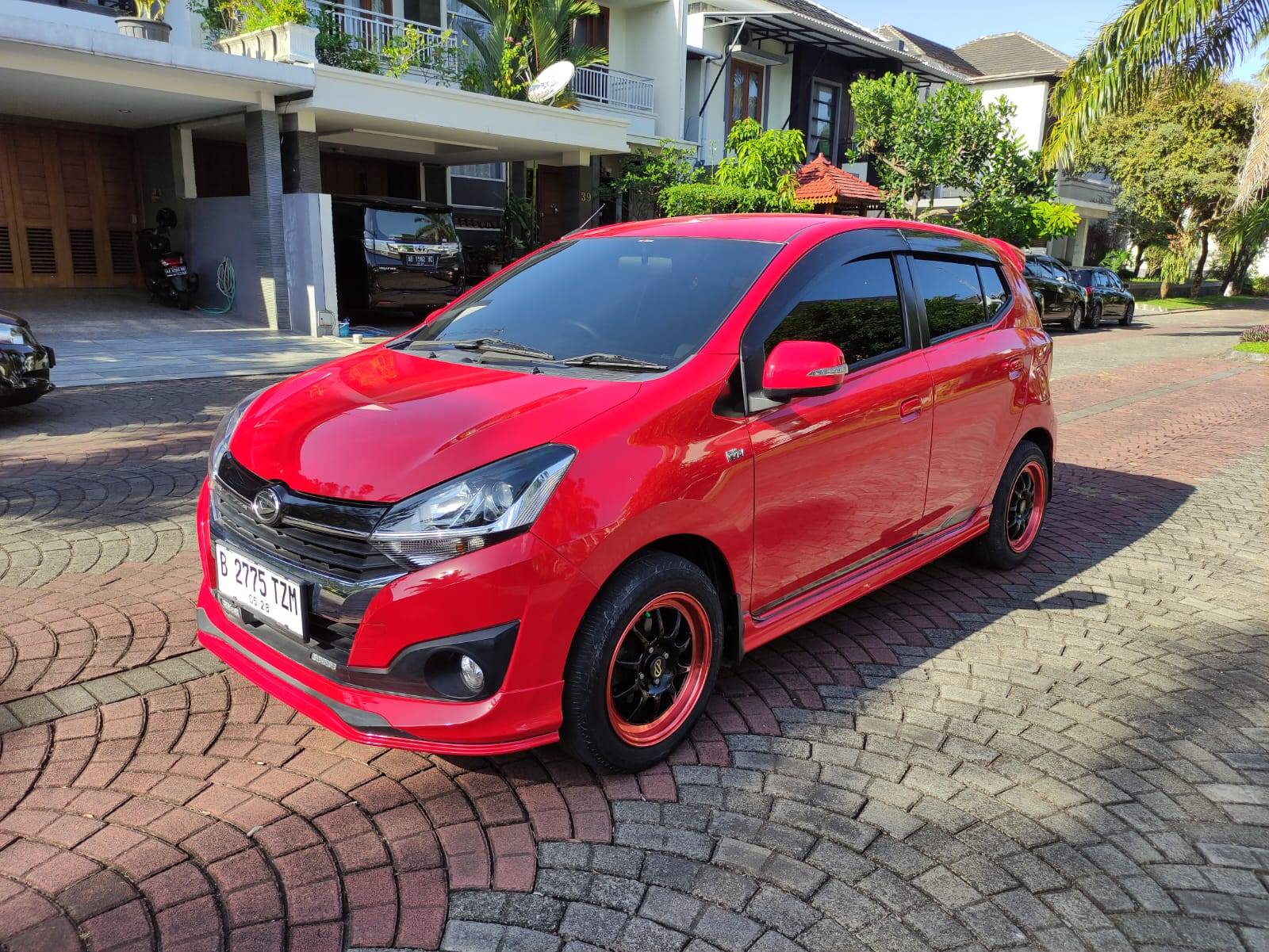 Old 2018 Daihatsu Ayla  1.2 R AT DELUXE 1.2 R AT DELUXE