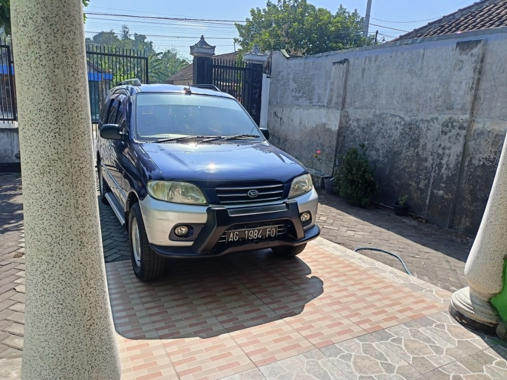 2002 Daihatsu Taruna