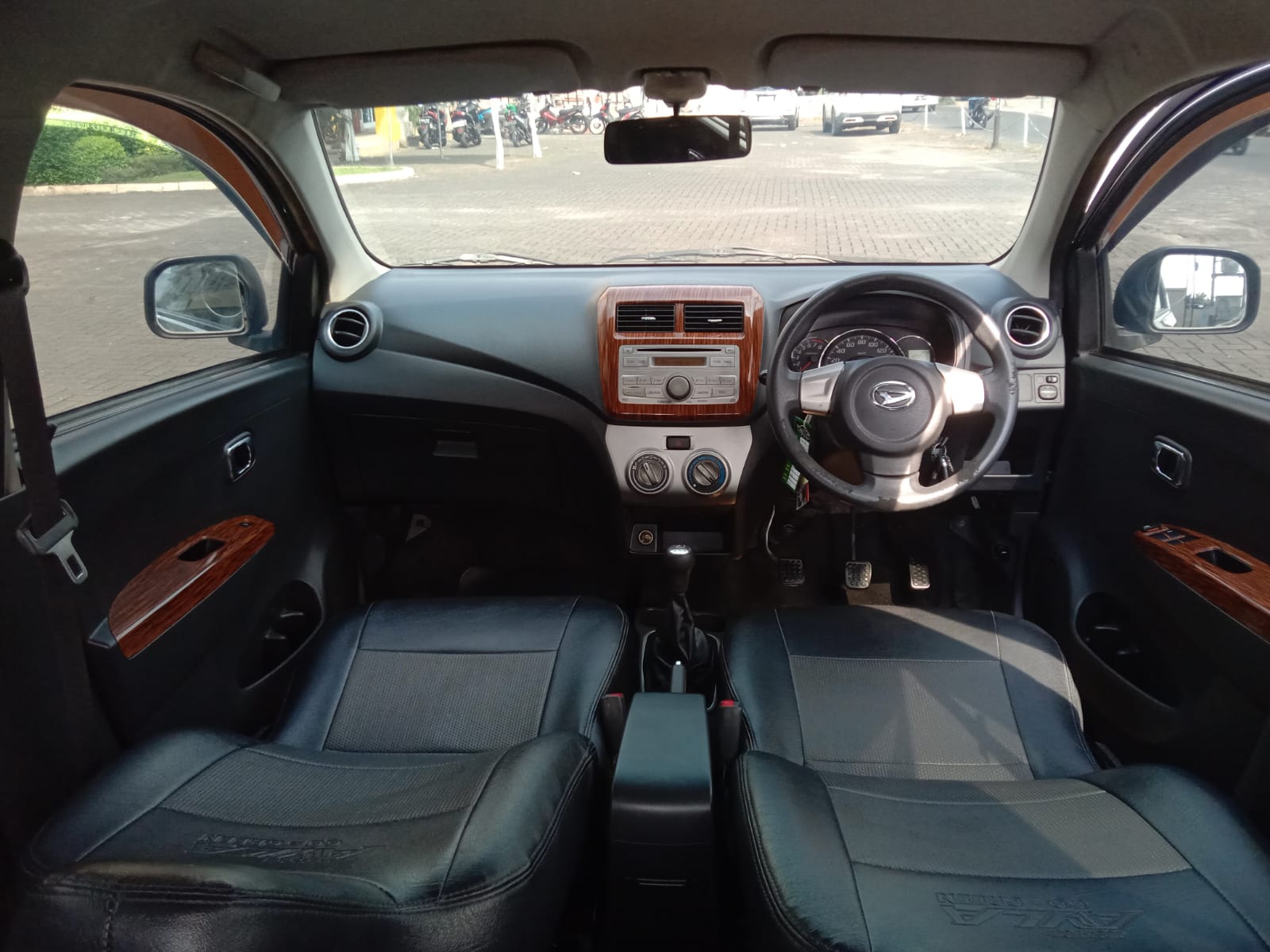 2015 Daihatsu Ayla 2015 Daihatsu Ayla