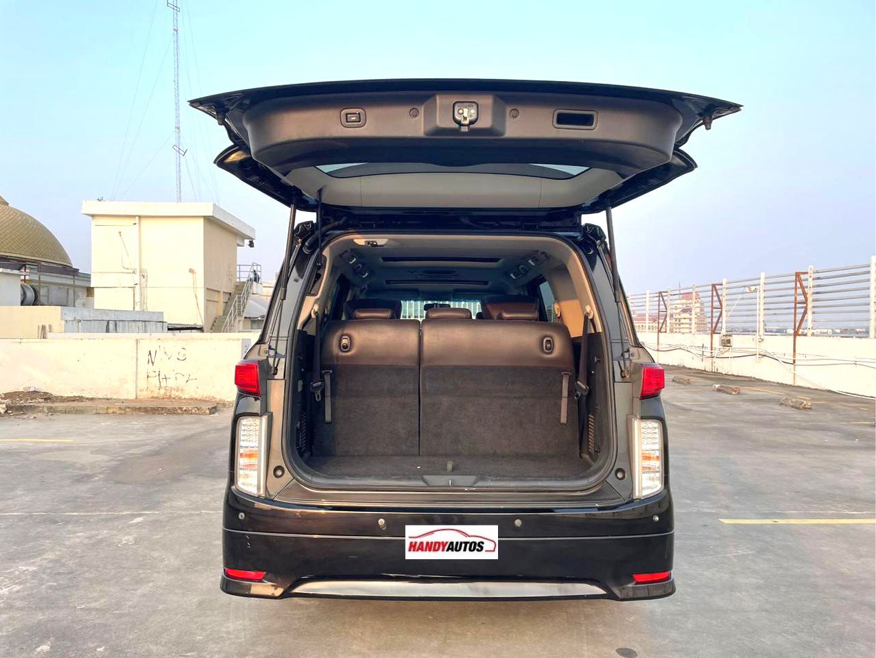 2011 Nissan Elgrand 2011 Nissan Elgrand