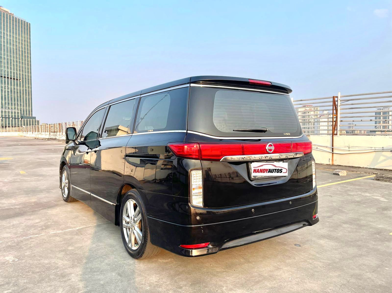 2011 Nissan Elgrand 2011 Nissan Elgrand