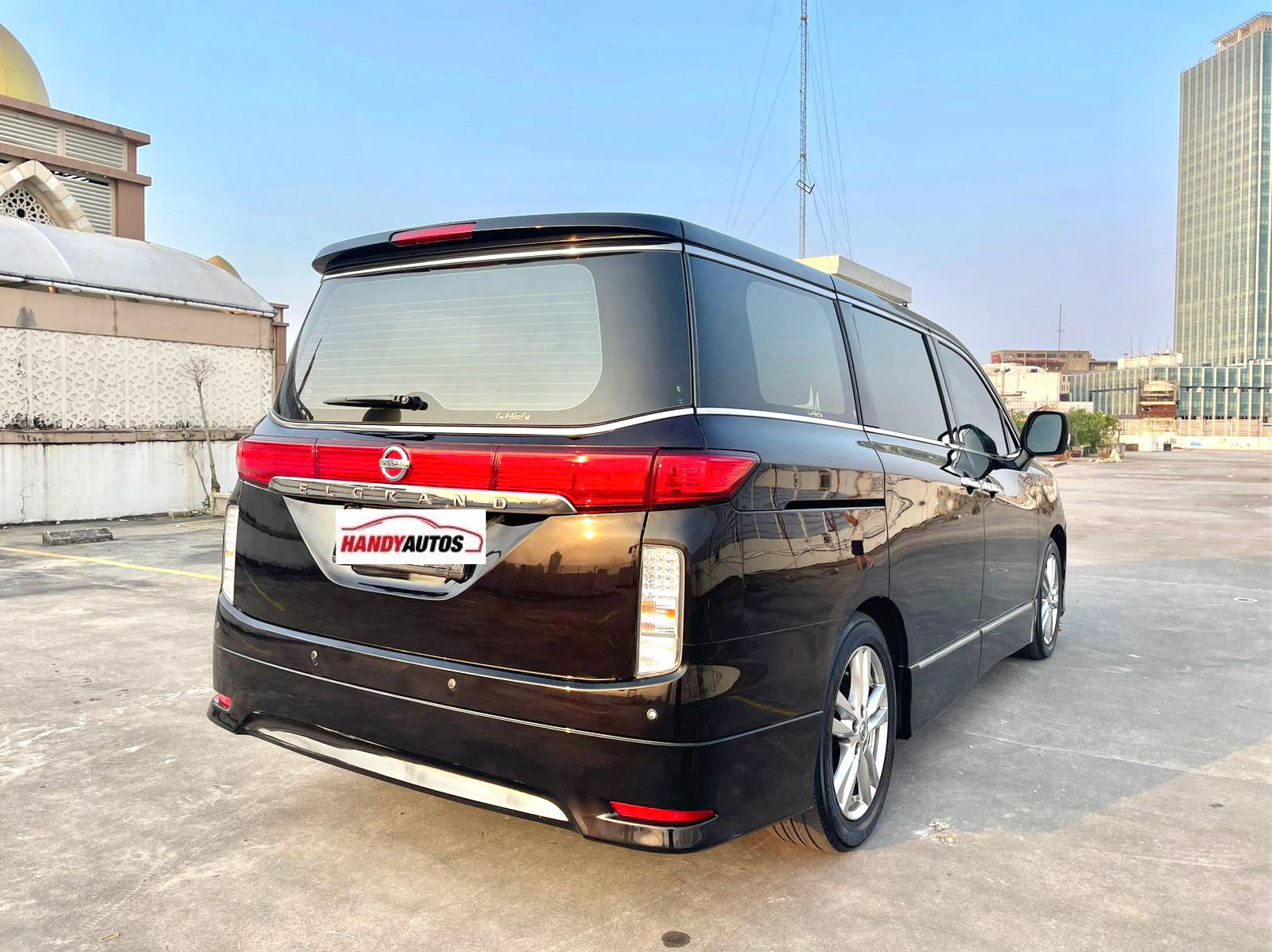 2011 Nissan Elgrand 2011 Nissan Elgrand