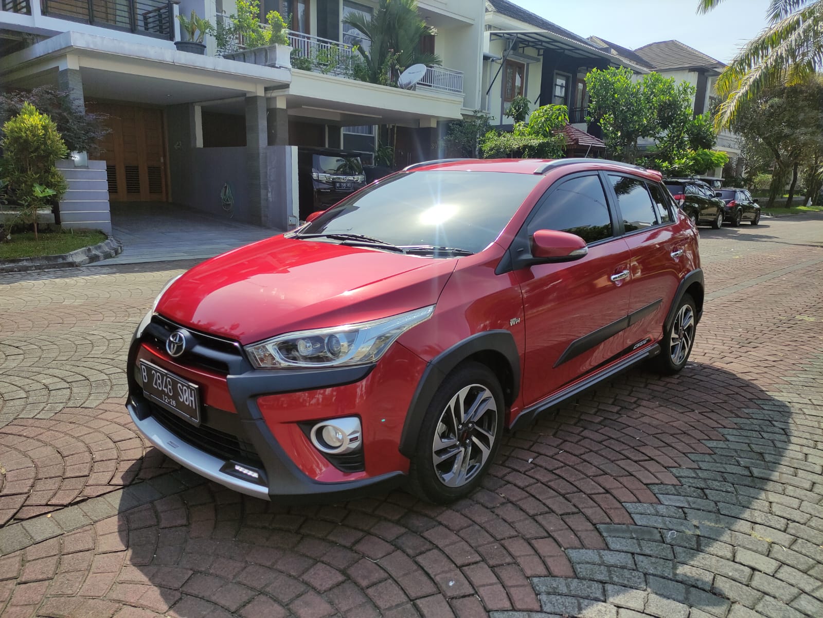 2016 Toyota Yaris Heykers 2016 Toyota Yaris Heykers