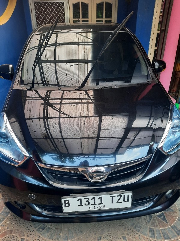 2012 Daihatsu Sirion