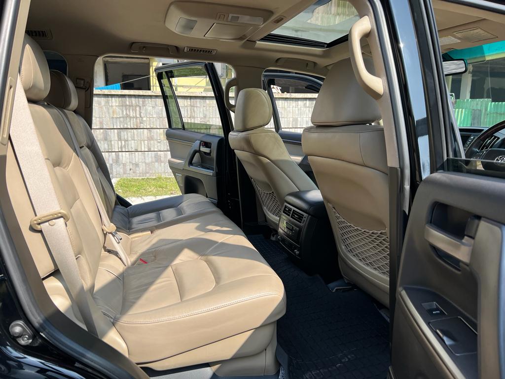 2010 Toyota Land Cruiser  2010 Toyota Land Cruiser