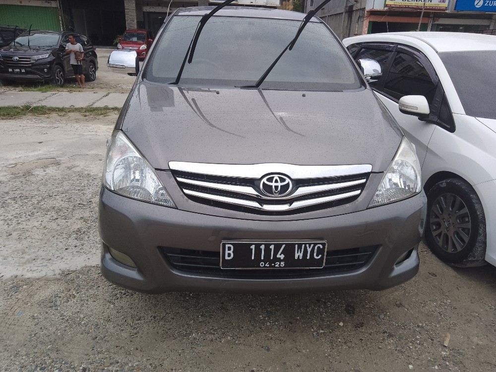 2010 Toyota Innova