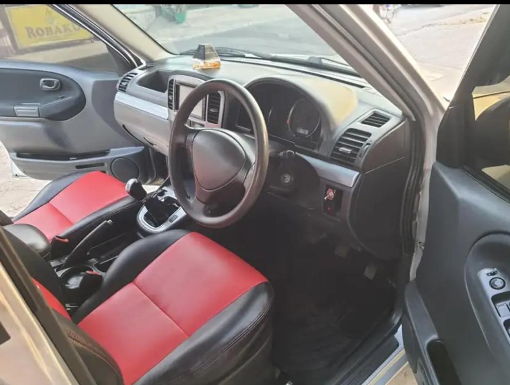 2005 Suzuki Escudo 2005 Suzuki Escudo