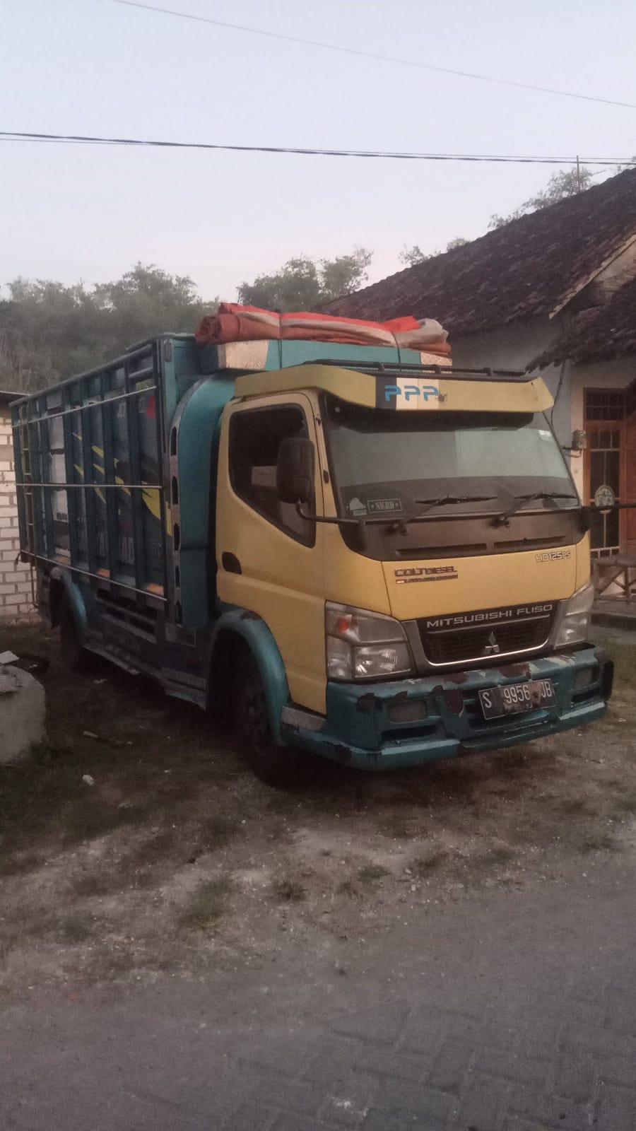 2018 Mitsubishi L300 2018 Mitsubishi L300