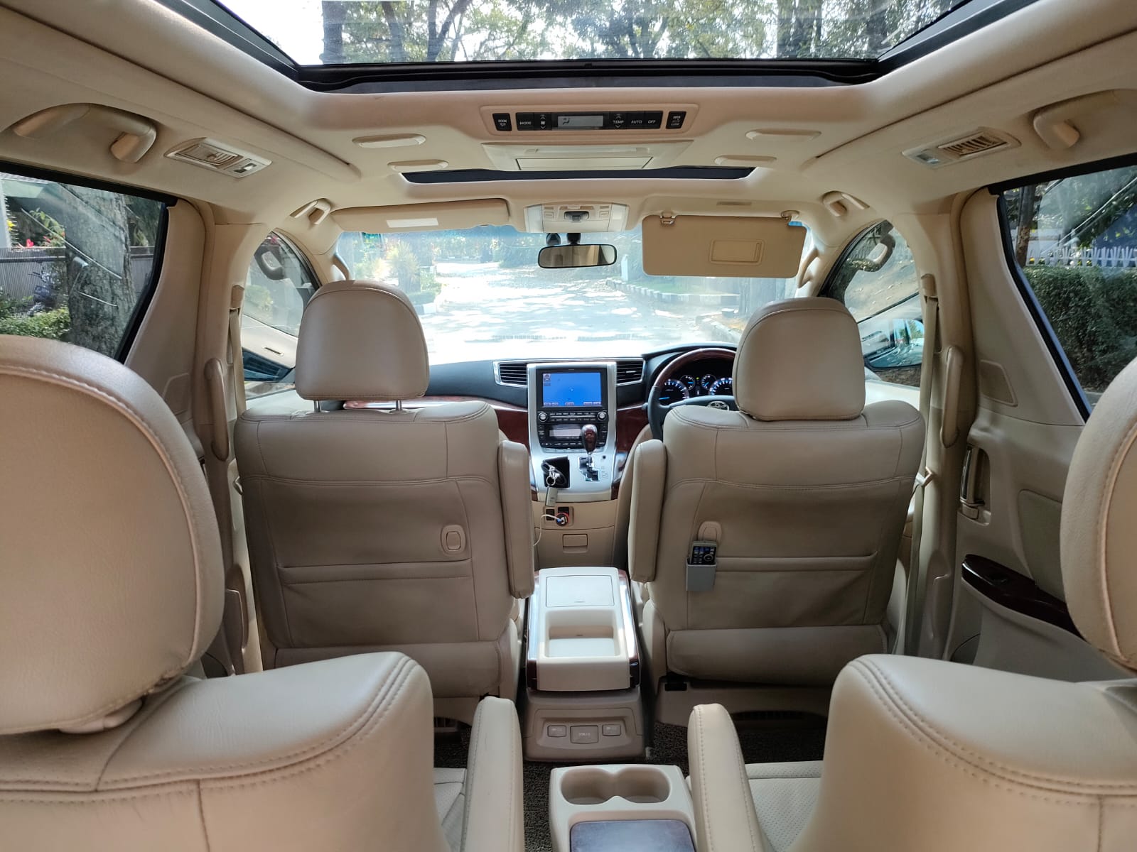 2010 Toyota Alphard 2010 Toyota Alphard