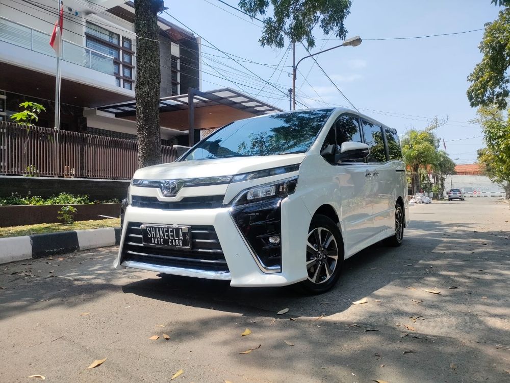 2019 Toyota Voxy 2.0 CVT 2.0 CVT tua