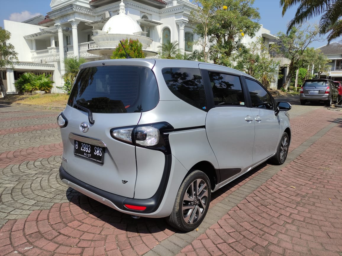 2017 Toyota Sienta 2017 Toyota Sienta