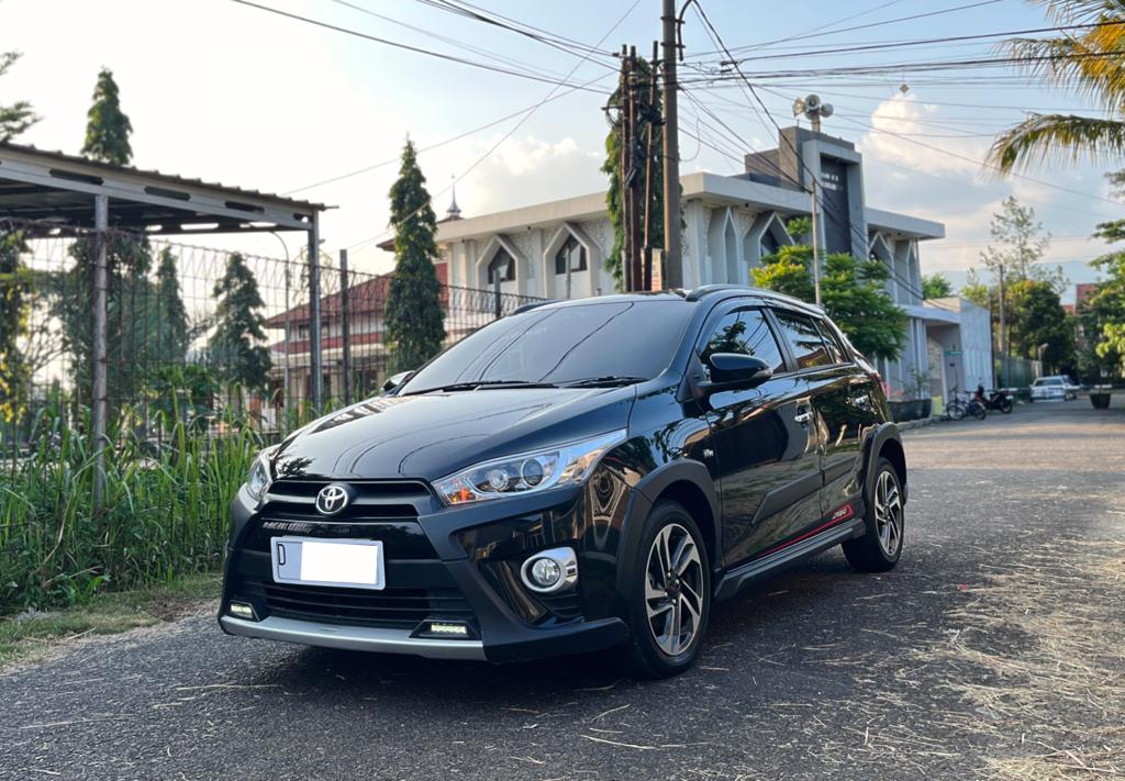 2017 Toyota Yaris Heykers 2017 Toyota Yaris Heykers