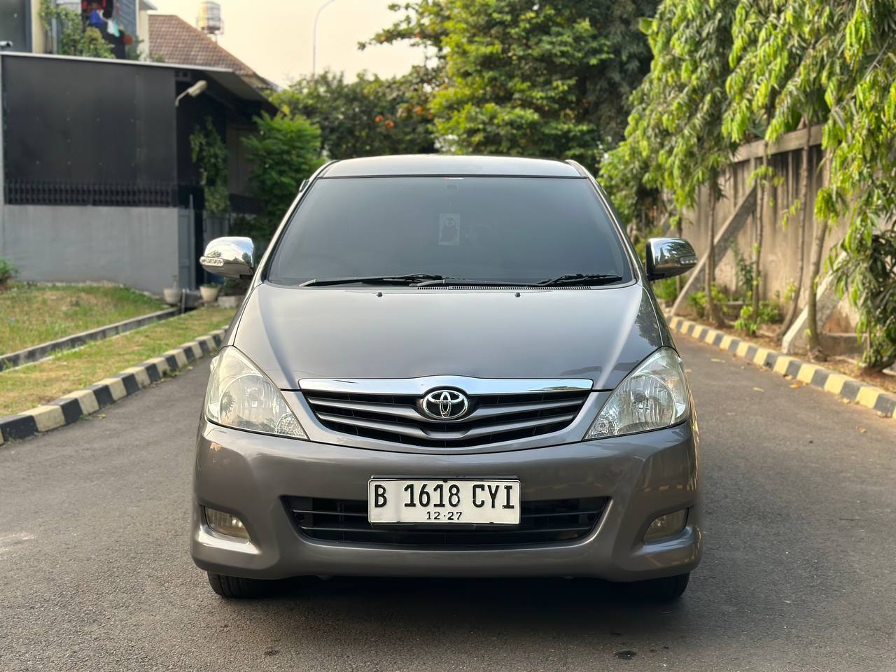 2011 Toyota Innova BENSIN G 2.0 AT BENSIN G 2.0 AT bekas