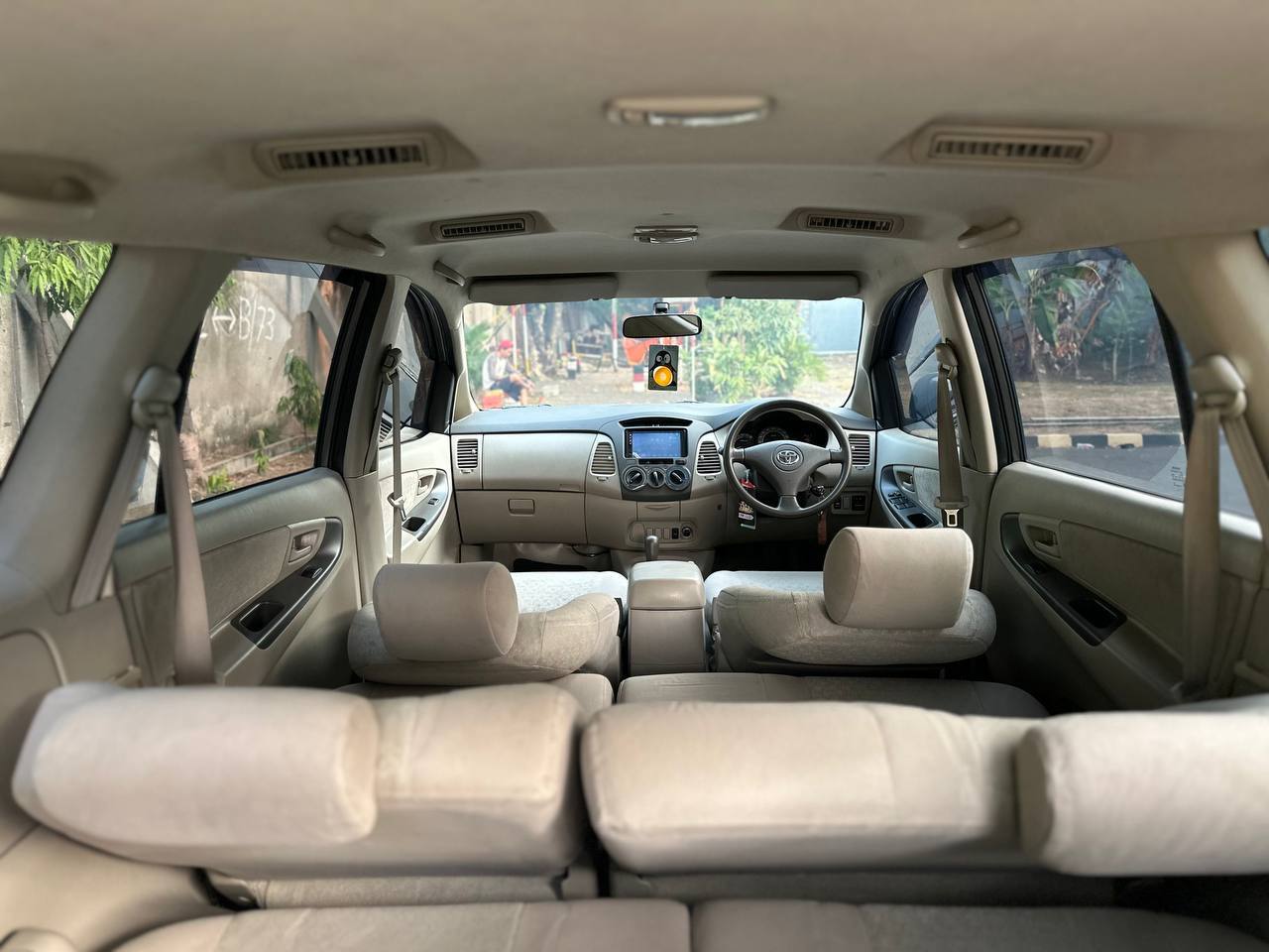 2011 Toyota Innova 2011 Toyota Innova