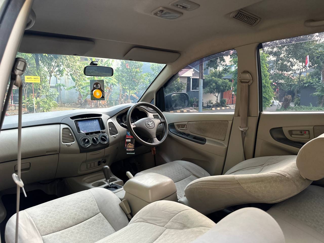 2011 Toyota Innova 2011 Toyota Innova