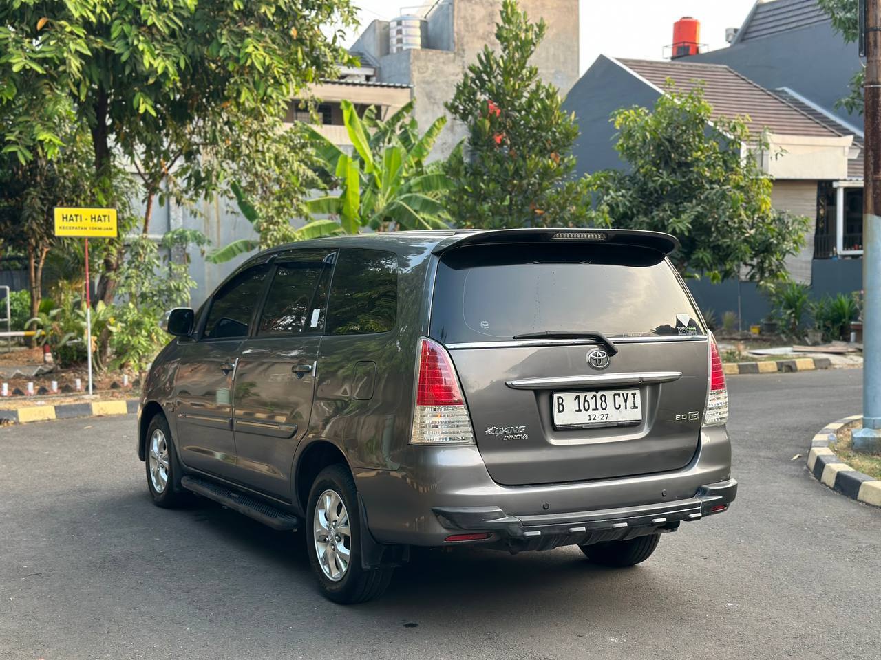 2011 Toyota Innova 2011 Toyota Innova
