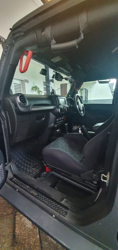 Dijual 2015 Jeep Wrangler Rubicon 3.6L AT 4 D 3.6L AT 4 D Bekas