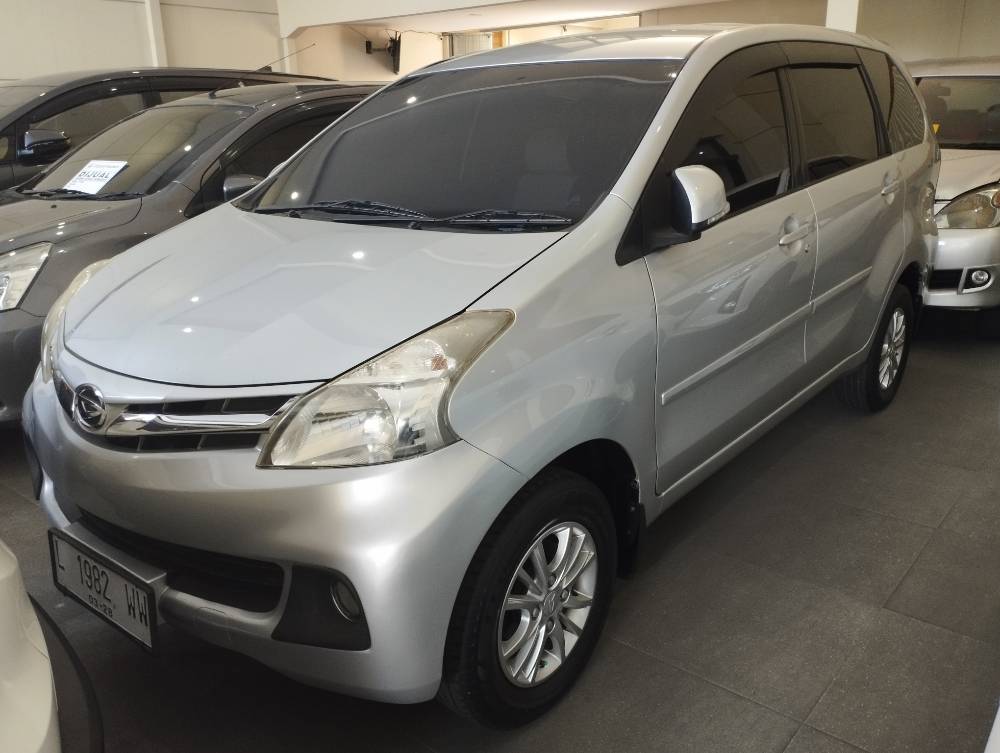 2013 Daihatsu Xenia  R MT DELUXE R MT DELUXE bekas