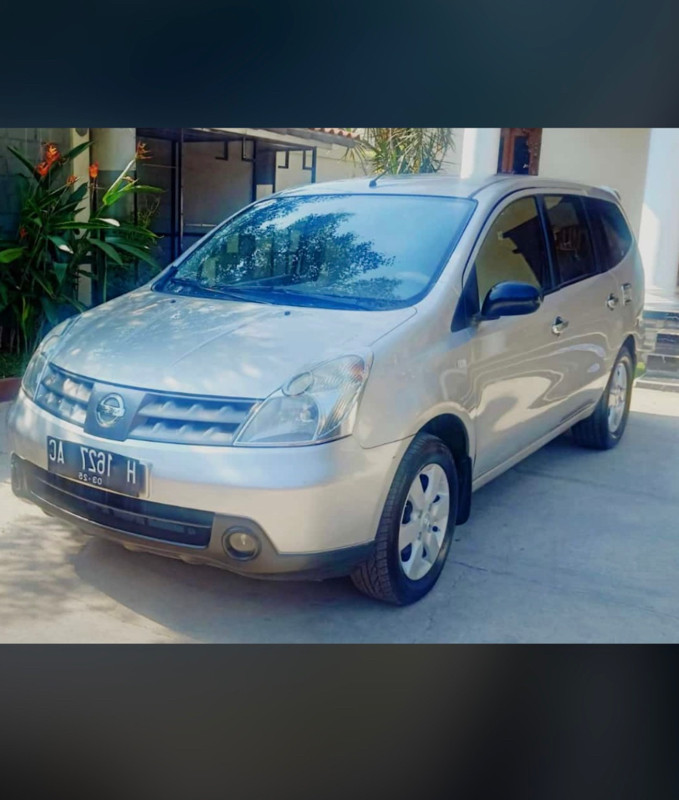 Second Hand 2010 Nissan Livina Second Hand 2010 Nissan Livina