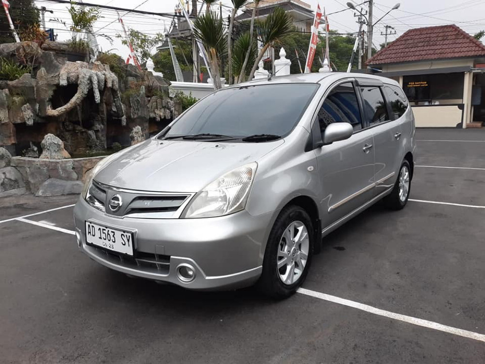 2012 Nissan Grand Livina Bekas 2012 Nissan Grand Livina Bekas