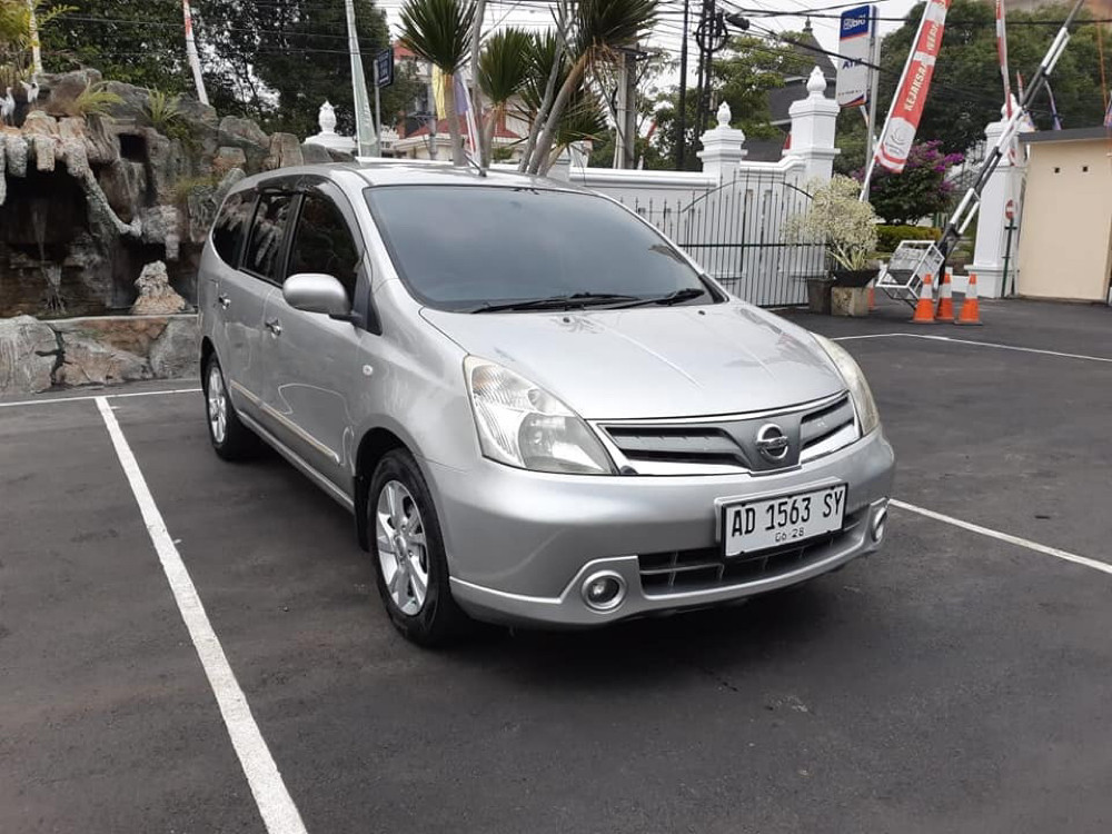 2012 Nissan Grand Livina 2012 Nissan Grand Livina
