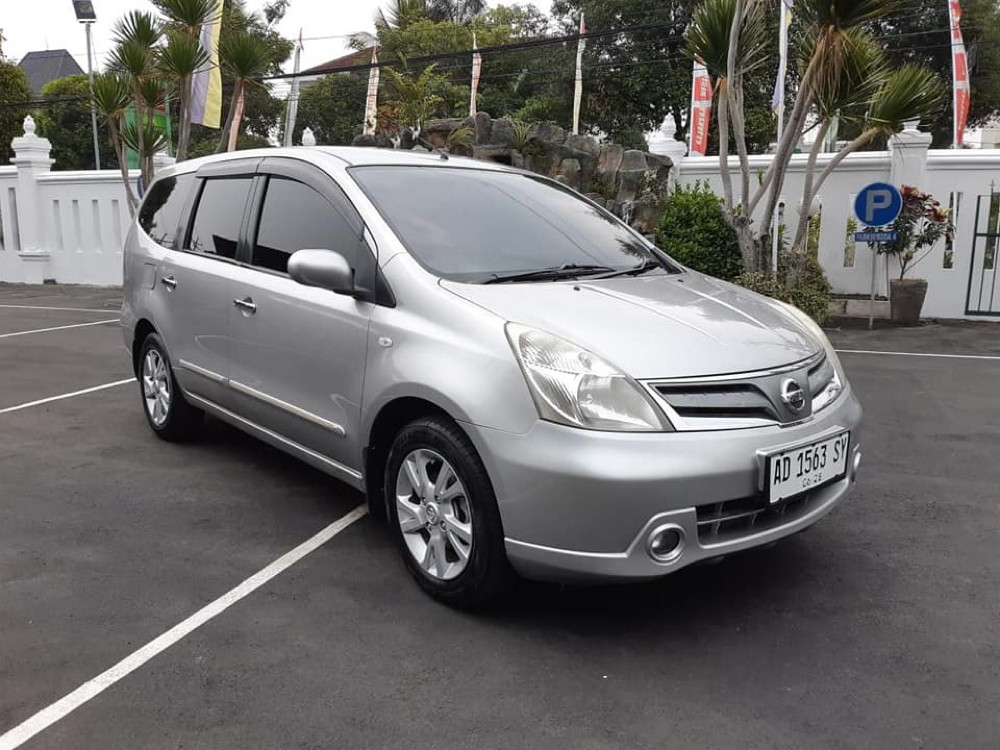 2012 Nissan Grand Livina 2012 Nissan Grand Livina