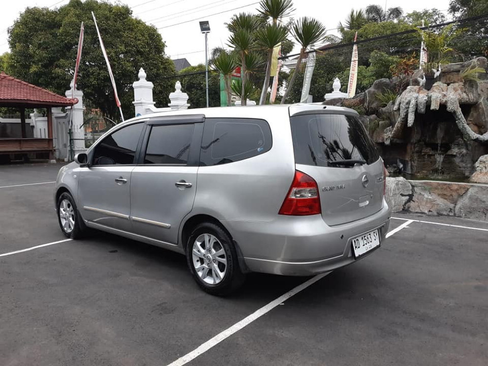 2012 Nissan Grand Livina 2012 Nissan Grand Livina