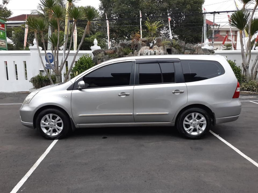 2012 Nissan Grand Livina 2012 Nissan Grand Livina