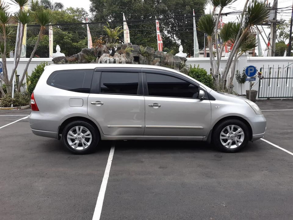 2012 Nissan Grand Livina 2012 Nissan Grand Livina