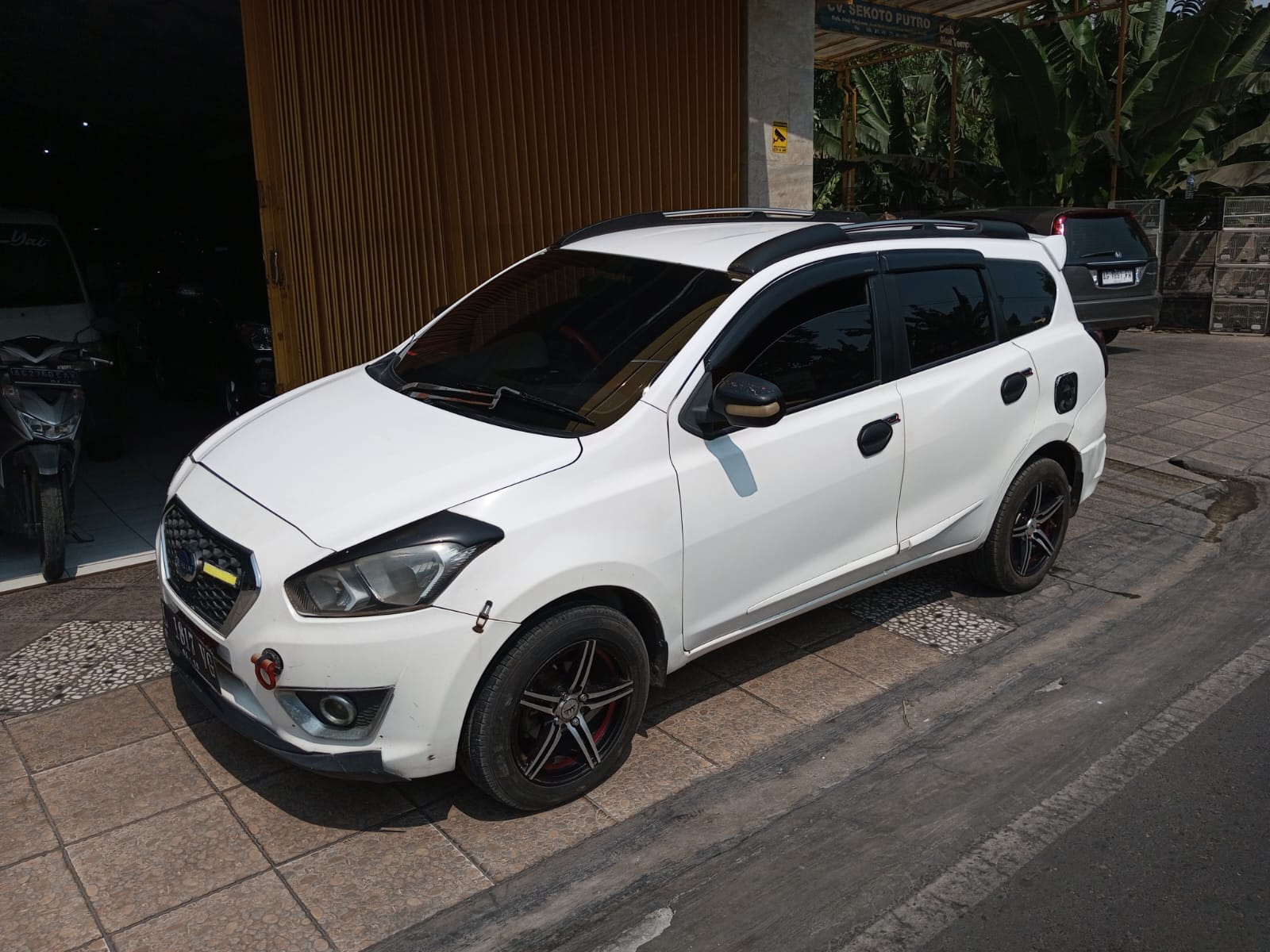 2015 Datsun GO + 2015 Datsun GO +