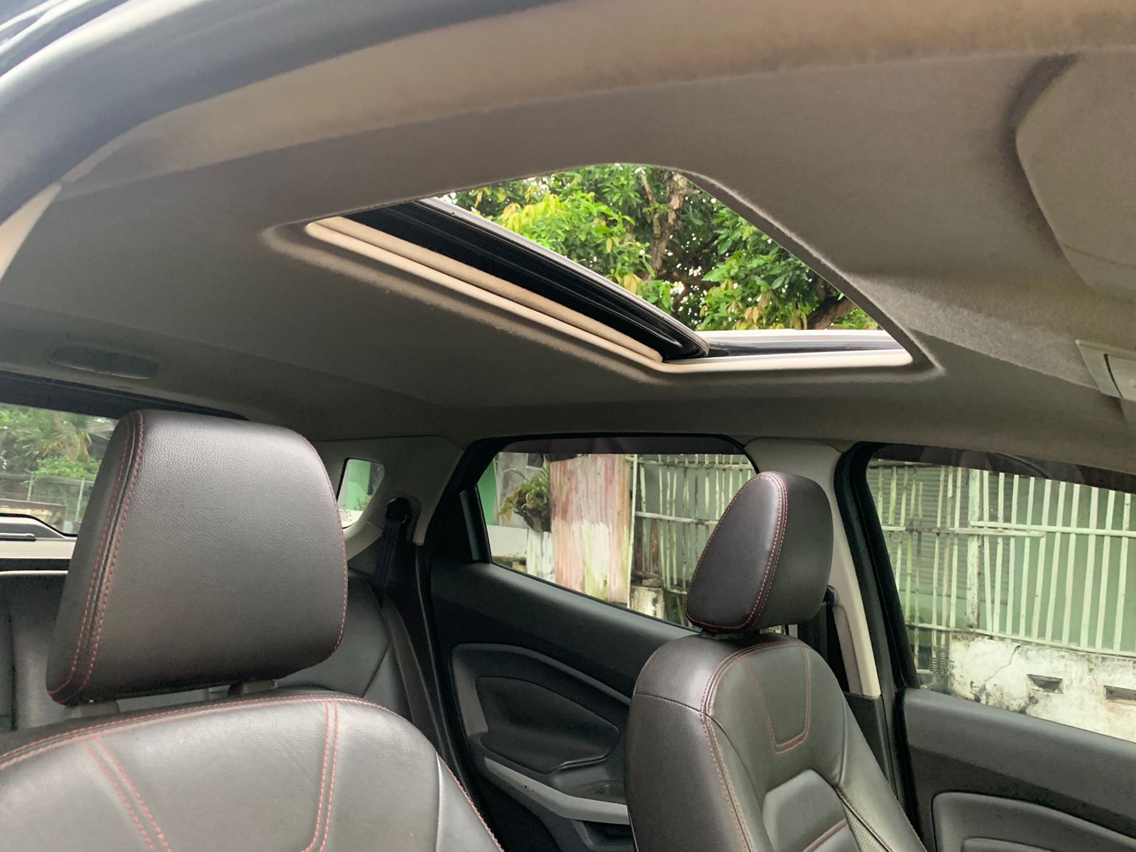 2014 Ford Ecosport Titanium1.5L AT 2014 Ford Ecosport Titanium1.5L AT