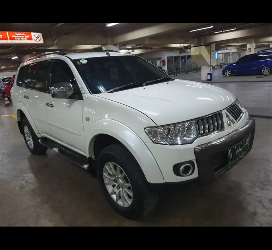 2012 Mitsubishi Pajero Sport  2012 Mitsubishi Pajero Sport