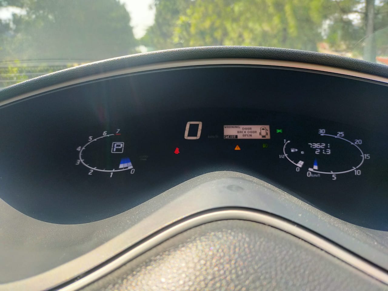 2014 Nissan Serena 2014 Nissan Serena