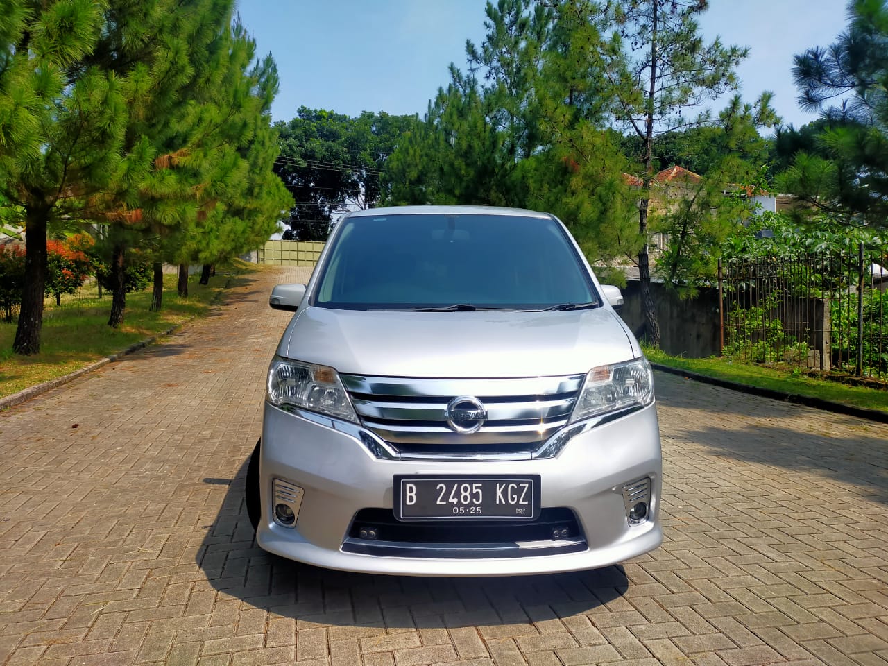 Second Hand 2014 Nissan Serena Second Hand 2014 Nissan Serena
