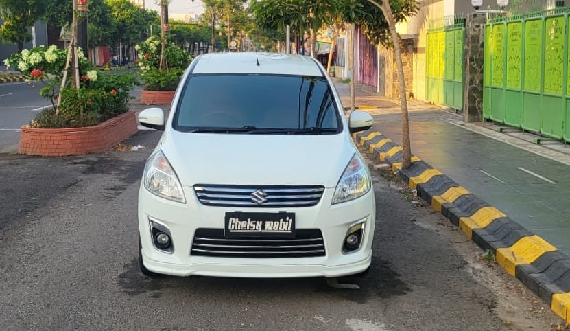 2013 Suzuki Ertiga  Bekas 2013 Suzuki Ertiga  Bekas