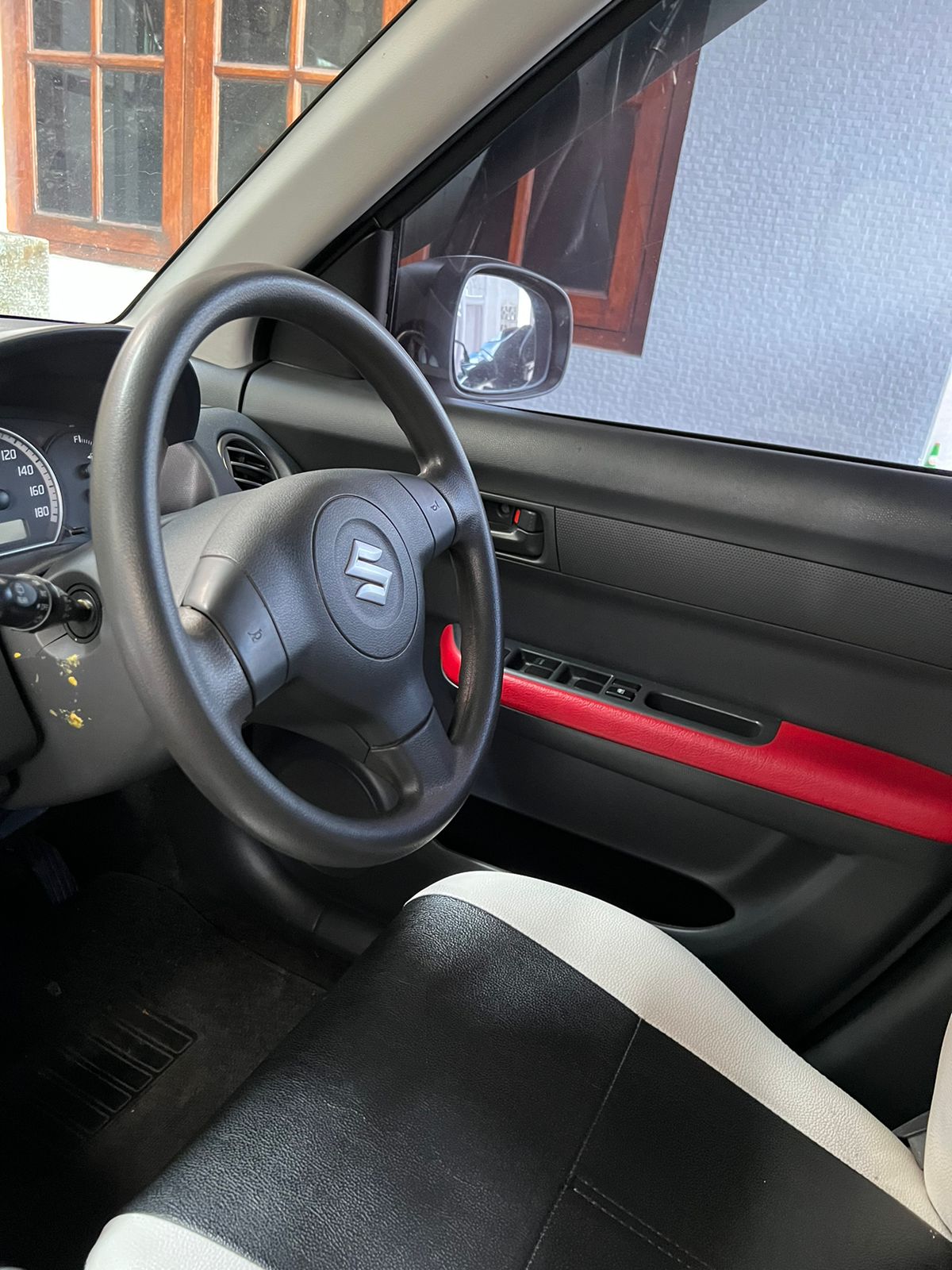 2011 Suzuki Swift 2011 Suzuki Swift