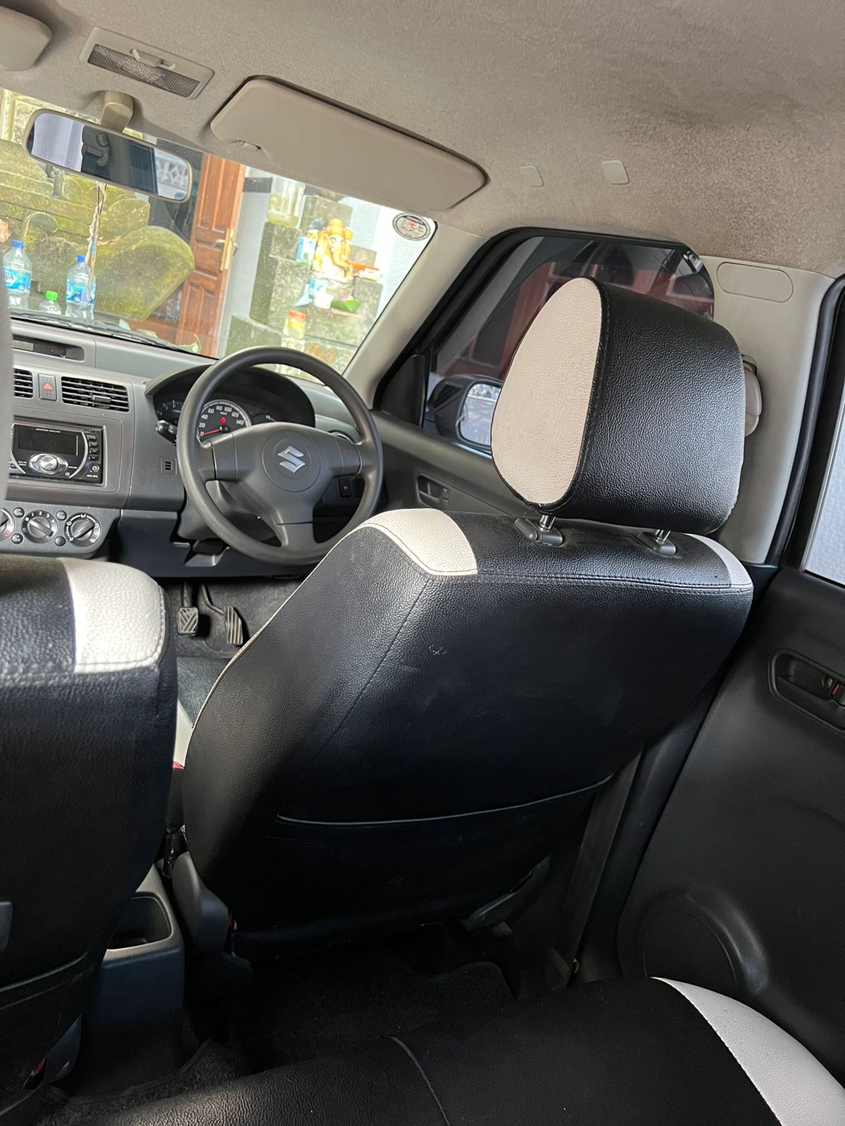 2011 Suzuki Swift 2011 Suzuki Swift