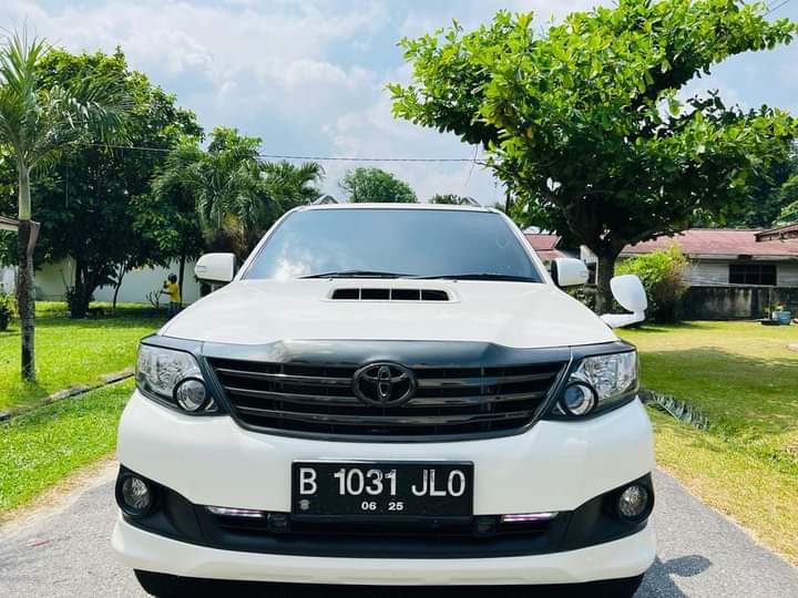 2013 Toyota Fortuner  2013 Toyota Fortuner
