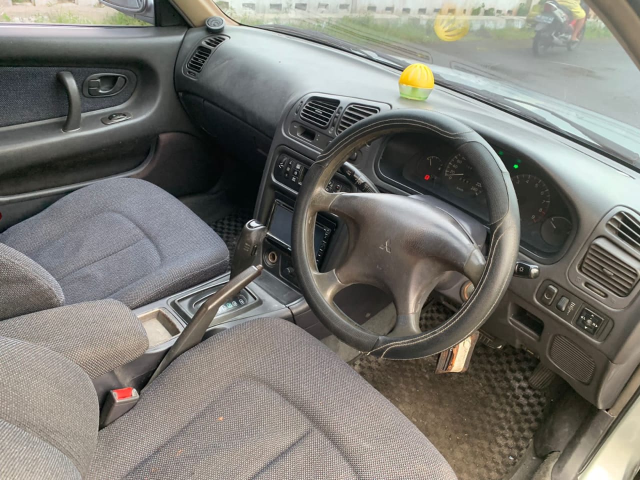 1993 Mitsubishi Galant 2.0 DOHC AT SDN 1993 Mitsubishi Galant 2.0 DOHC AT SDN