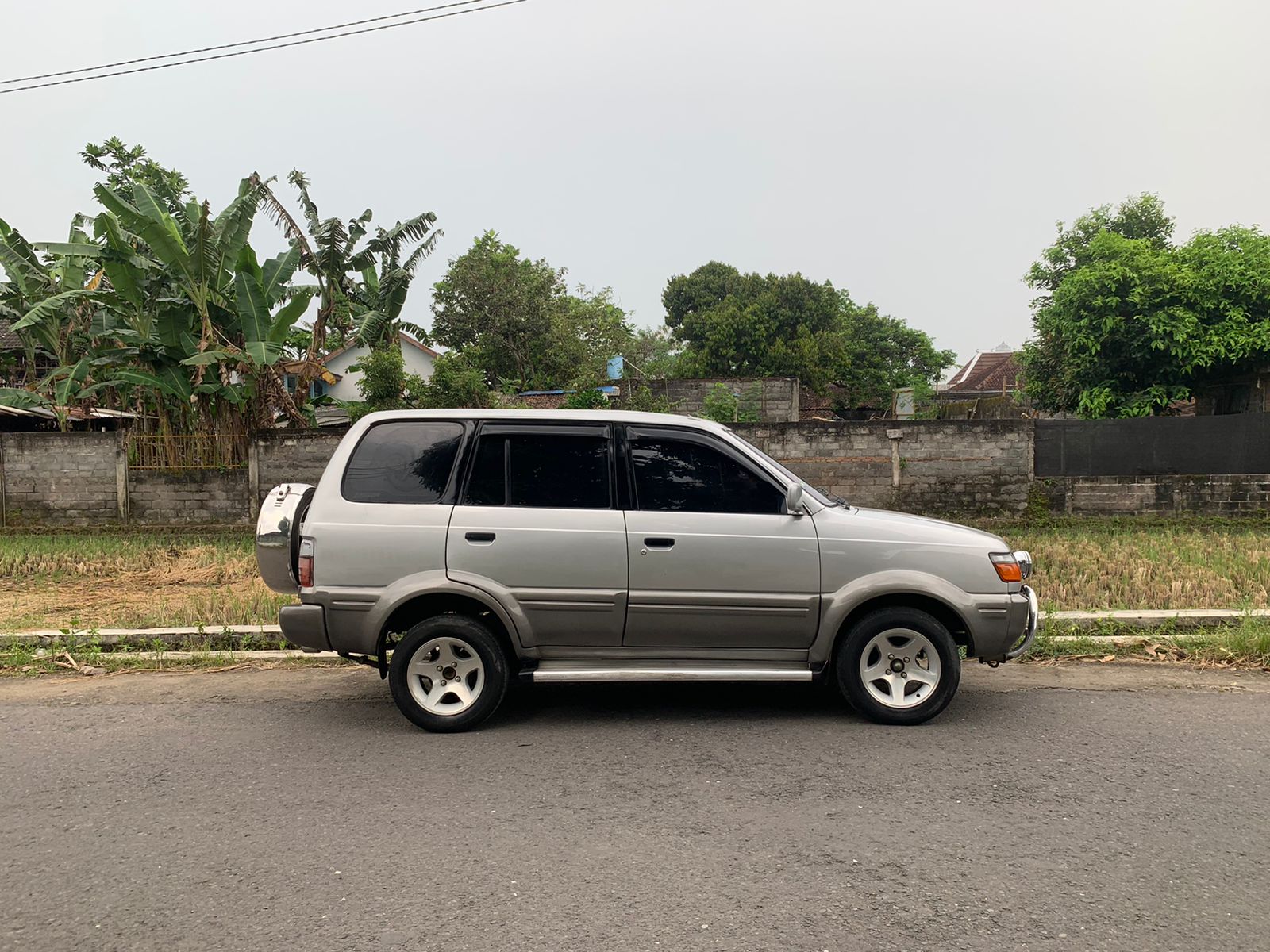 1997 Toyota Kijang  1.8L LGX 1997 Toyota Kijang  1.8L LGX
